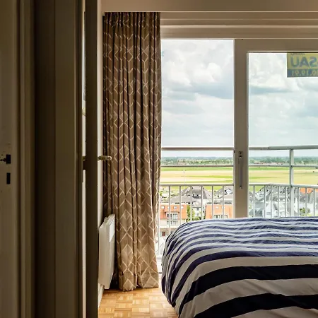 Apartment Sea Soon - Met Toplocatie Op De Zeedijk Met 2 Slaapkamers Middelkerke